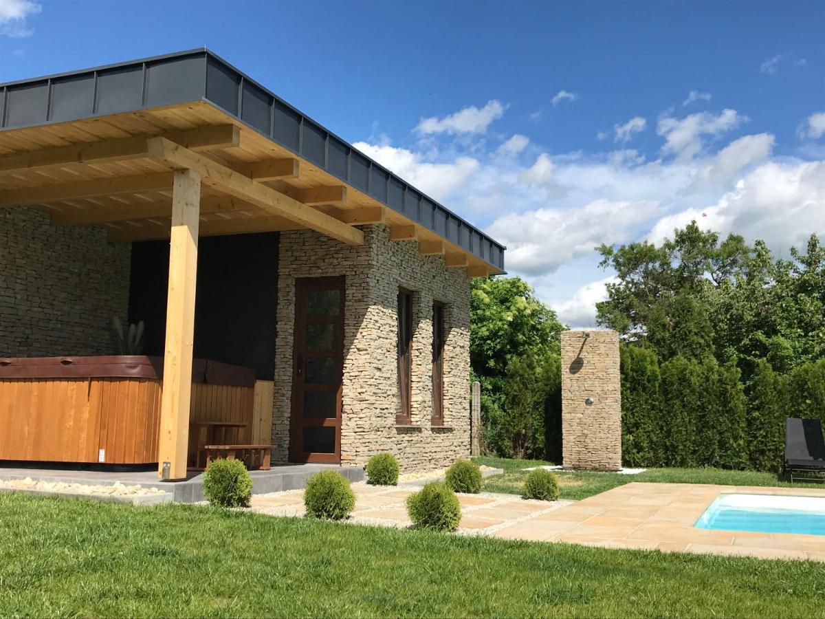 Villa Aruba & Private Spa Suites Keszthely Exterior foto